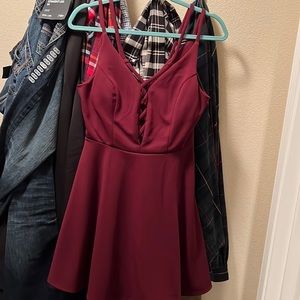 Maroon Strappy shoulder short dress